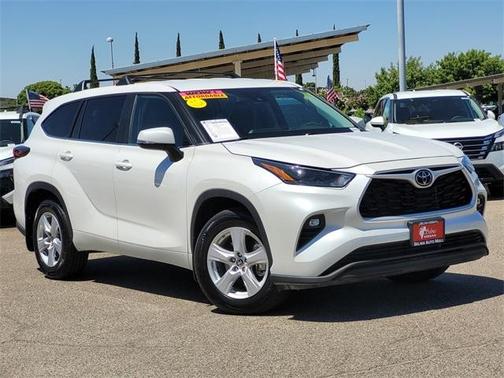 2024 Toyota Highlander LE