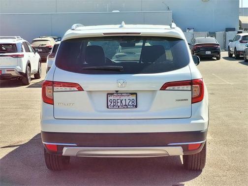 2022 Honda Pilot Touring 7-Passenger