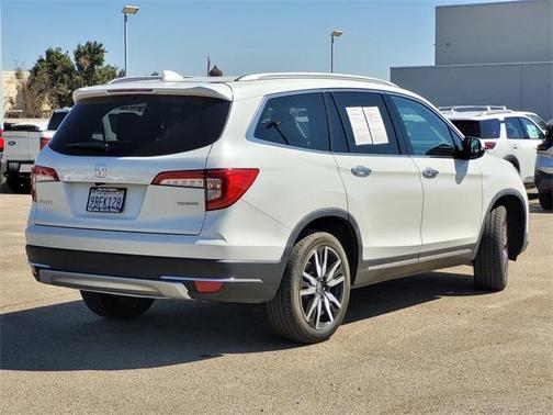 2022 Honda Pilot Touring 7-Passenger