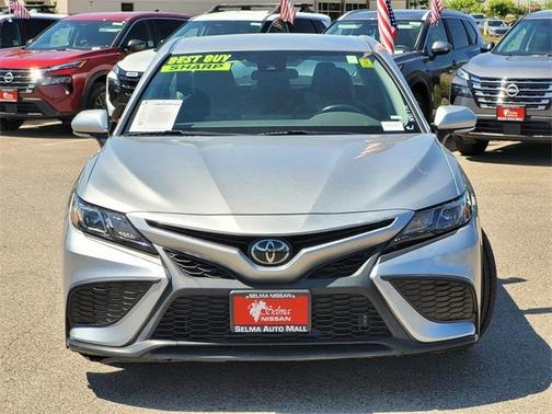 2022 Toyota Camry SE
