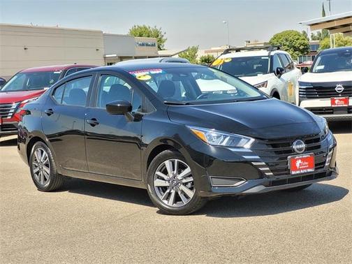 2023 Nissan Versa 1.6 SV