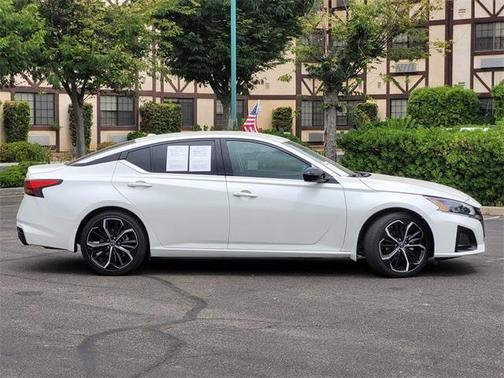 2023 Nissan Altima 2.5 SR