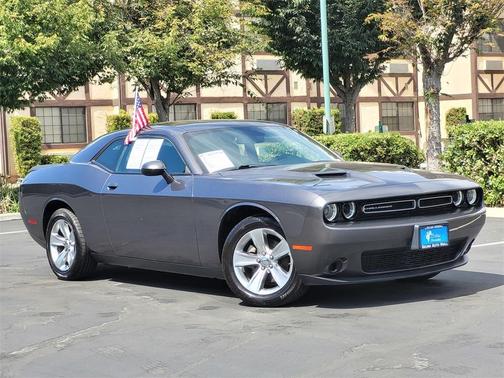 2022 Dodge Challenger SXT