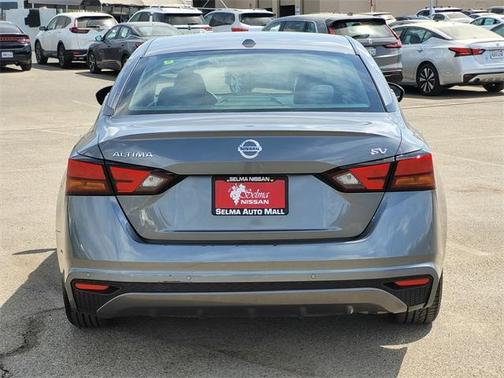 2022 Nissan Altima 2.5 SV