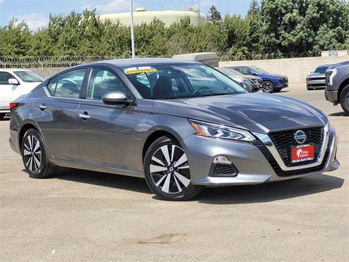 2022 Nissan Altima 2.5 SV