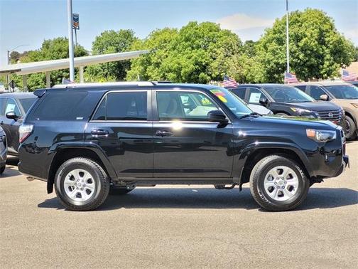 2024 Toyota 4Runner SR5