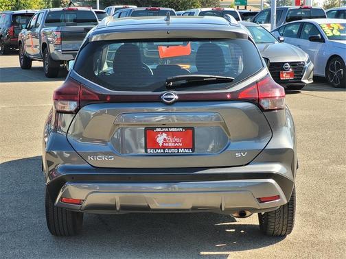 2024 Nissan Kicks SV