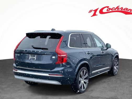 2022 Volvo XC90 Recharge Plug-In Hybrid T8 Inscription 6 Passenger