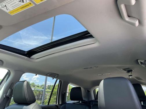 White Diamond Pearl 2019 Honda Pilot EX-L