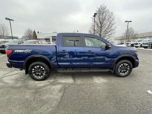 2024 Nissan Titan PRO-4X
