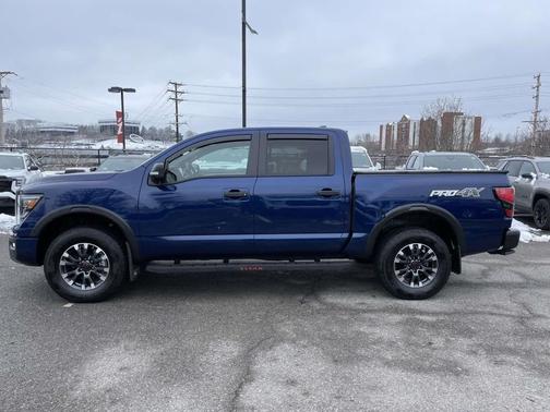 2024 Nissan Titan PRO-4X