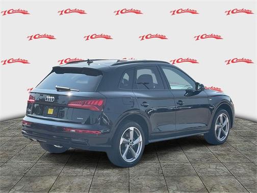 2020 Audi Q5 45 Titanium Premium