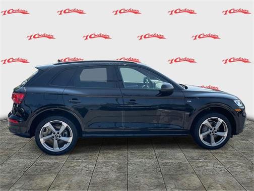 2020 Audi Q5 45 Titanium Premium