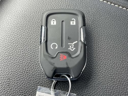 White Frost Tricoat 2023 GMC Acadia Denali