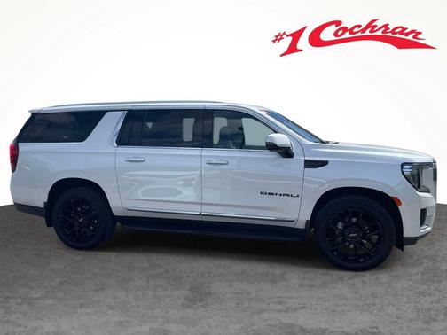 White Frost Tricoat 2022 GMC Yukon XL Denali