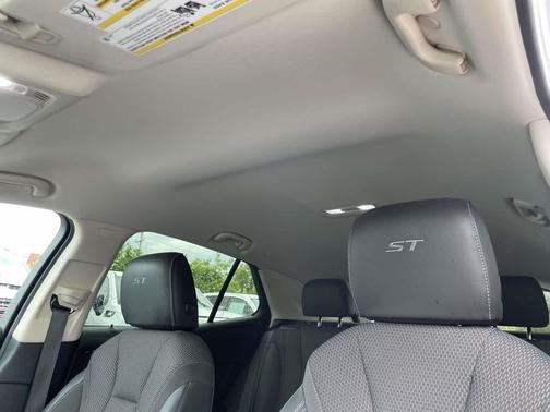Summit White 2023 Buick Envision Preferred AWD