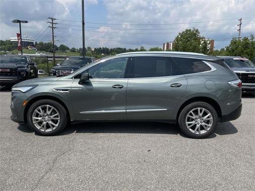2022 Buick Enclave AWD Essence