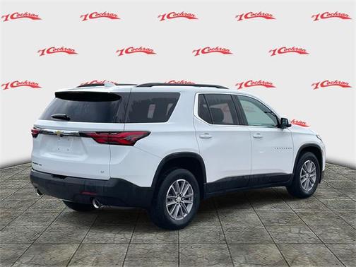2022 Chevrolet Traverse LT Cloth
