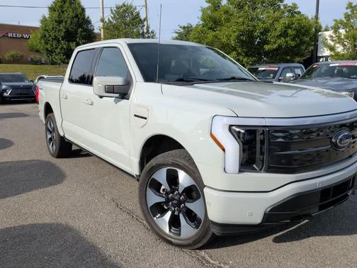 Avalanche 2023 Ford F-150 Lightning Platinum