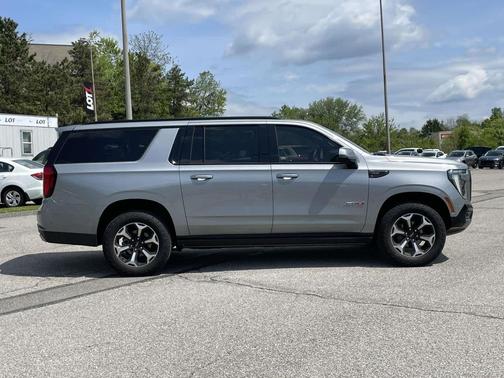 Sterling Metallic 2025 GMC Yukon XL 4WD AT4