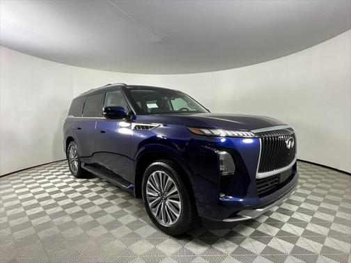 2025 INFINITI QX80 Luxe