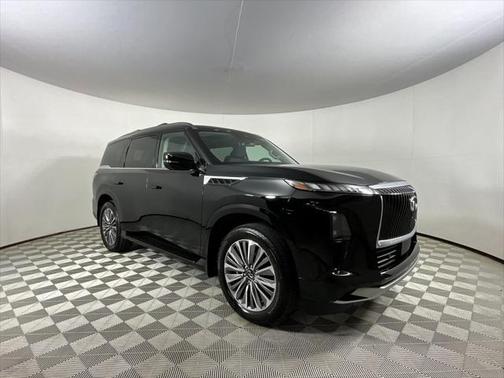 2025 INFINITI QX80 Luxe