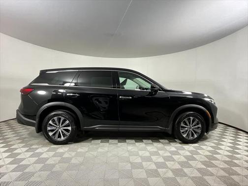 2025 INFINITI QX60 Pure