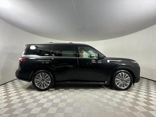 2025 INFINITI QX80 SENSORY AWD