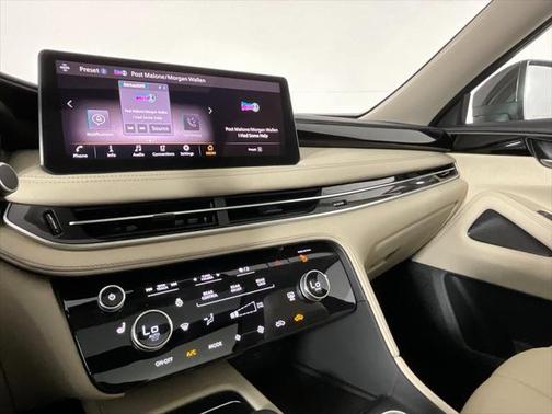 2025 INFINITI QX60 Pure