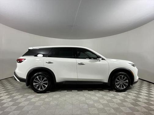 2025 INFINITI QX60 Pure