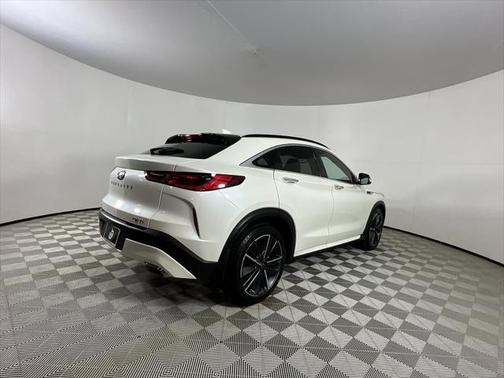 2023 INFINITI QX55 LUXE
