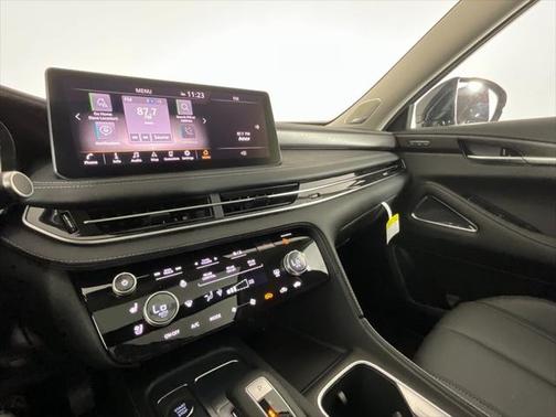 2025 INFINITI QX60 SENSORY