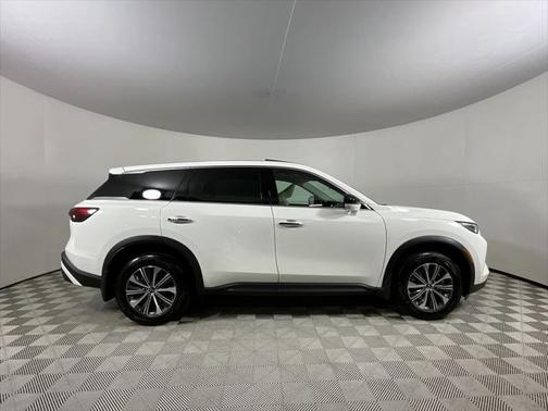 2025 INFINITI QX60 Pure