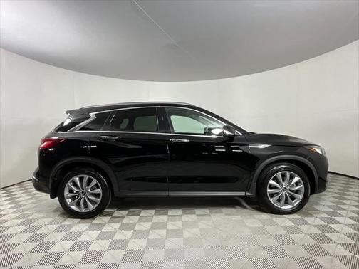 2022 INFINITI QX50 LUXE