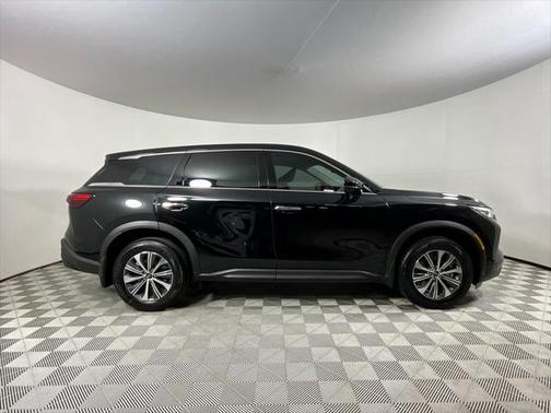 2025 INFINITI QX60 Pure