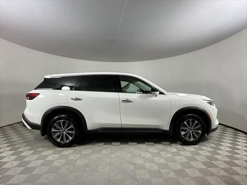 2025 INFINITI QX60 Pure