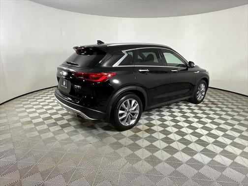 2021 INFINITI QX50 LUXE