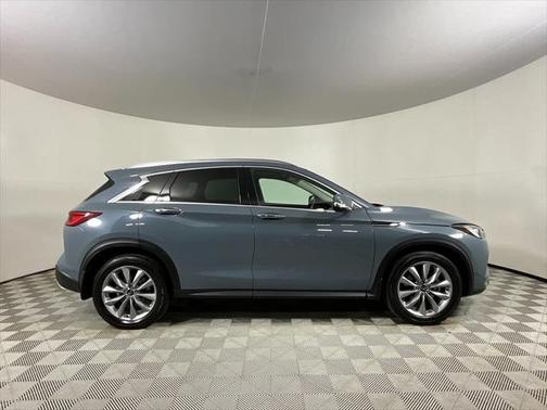 2022 INFINITI QX50 LUXE