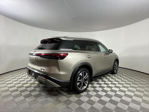 2022 INFINITI QX60 Luxe