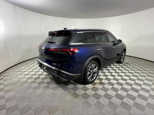 2022 INFINITI QX60 Luxe