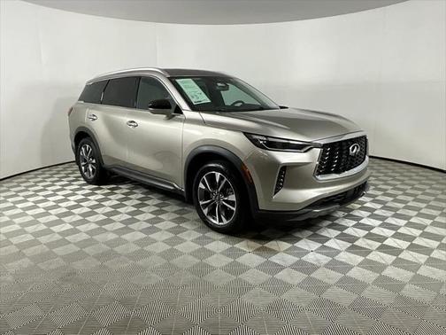 2022 INFINITI QX60 Luxe