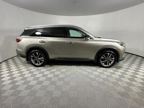 2022 INFINITI QX60 Luxe