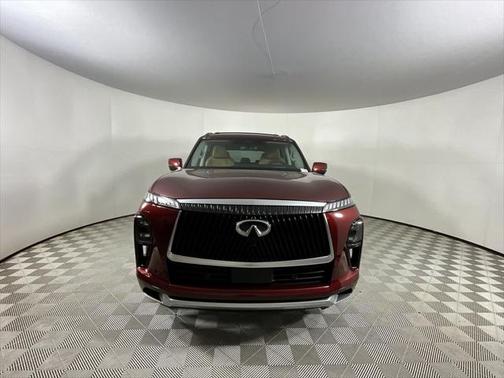 2025 INFINITI QX80 Luxe