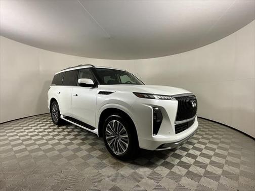 2025 INFINITI QX80 Luxe