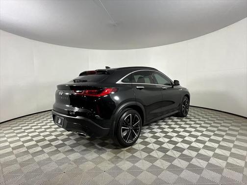 2022 INFINITI QX55 LUXE