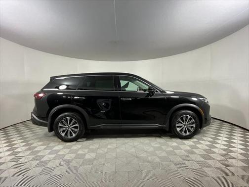 2025 INFINITI QX60 Pure