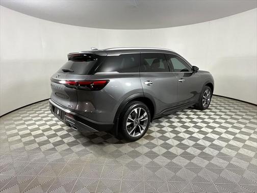 2022 INFINITI QX60 Luxe