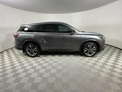 2022 INFINITI QX60 Luxe