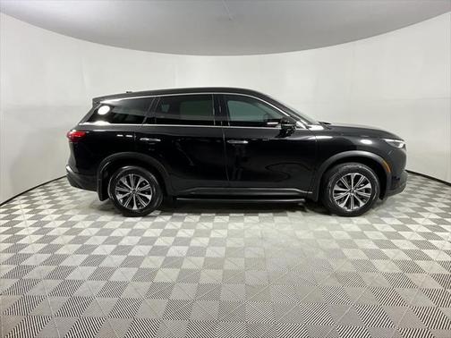 2022 INFINITI QX60 Pure