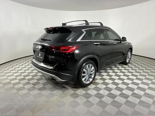 2022 INFINITI QX50 LUXE